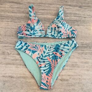 Women’s Isy B Cayman Islands 2 Piece Tropical Orchid Bikini Set, Size Medium (M)